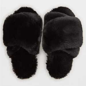 aerie Black Faux Fur Slide Sandals 7